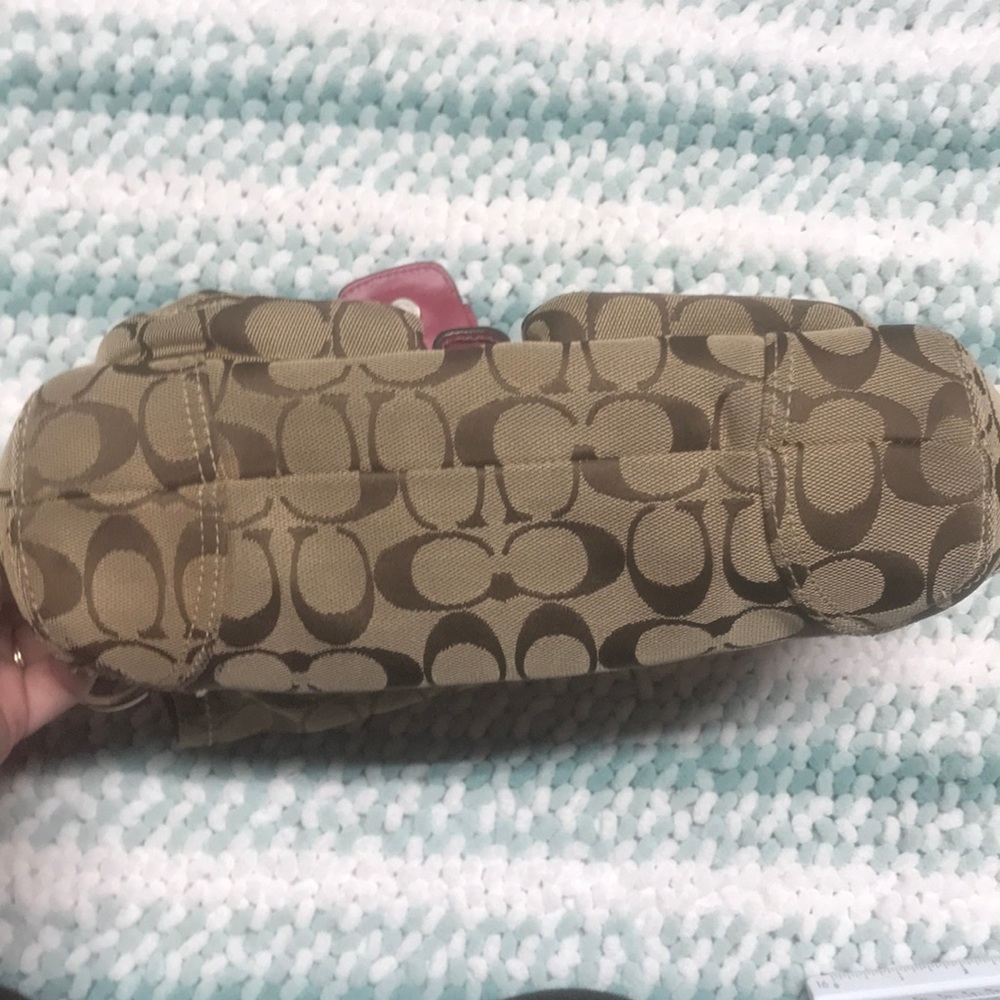Coach Purse - Picture 4 of 7